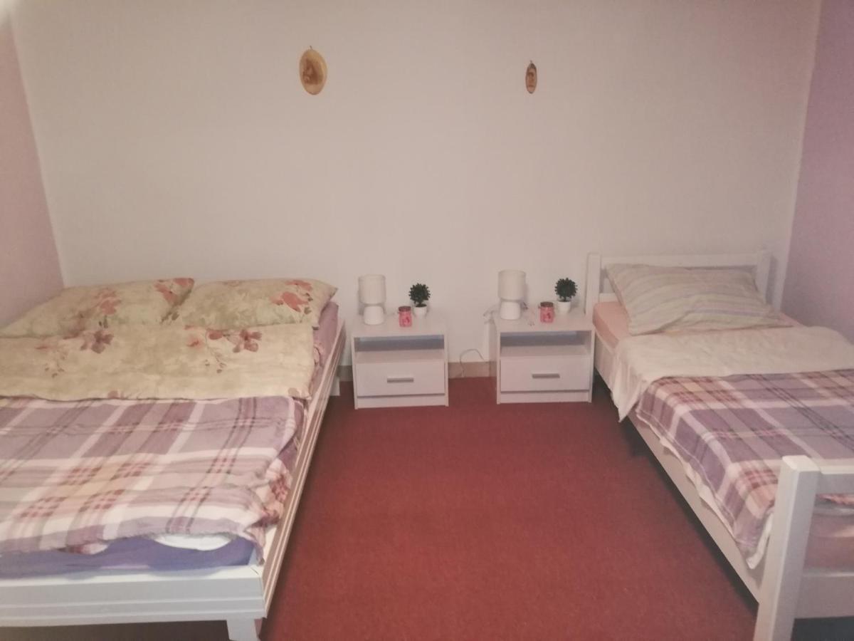 Studio Apartman Small Lili Popovaca 外观 照片